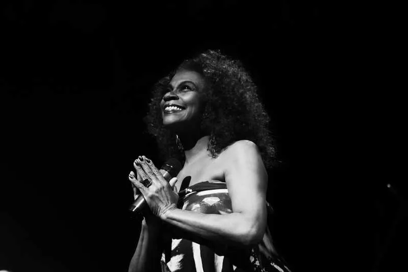 Cantora sempre gostou de homenagear seus compositores preferidos em shows