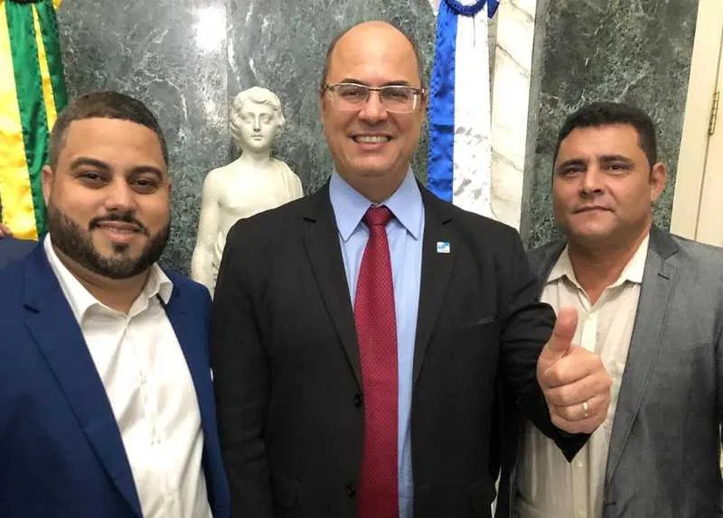 Witzel, entre Wallace Palhares e Fábio Montibelo 