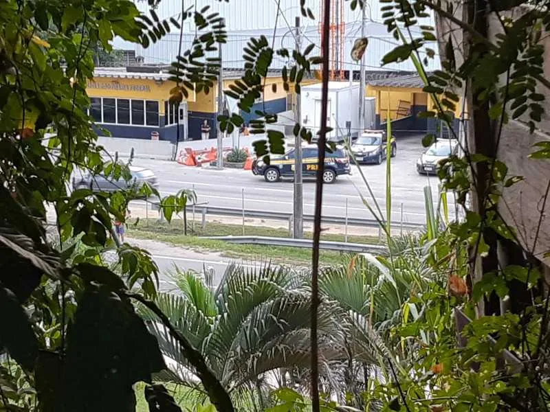 Sargento da PM foi baleado perto do posto da PRF 