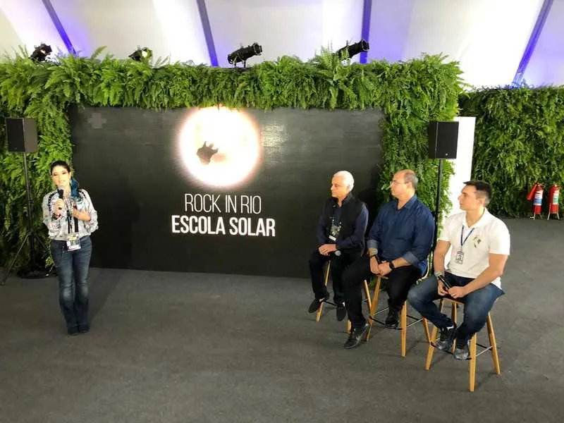 Projeto vai beneficiar 210 unidades de ensino