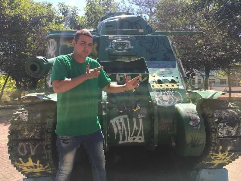 Luís Rogério visitou a Praça do Ex-combatente, em SG 