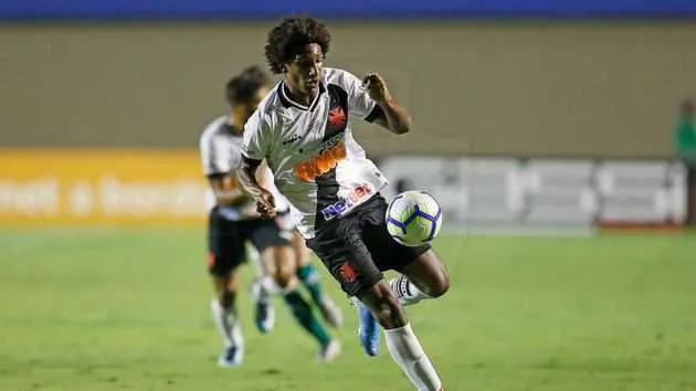 Clube pretende renovar contrato com o jogador até 2023