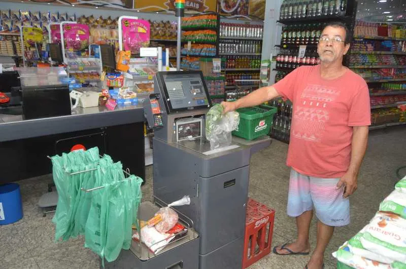 Imagem ilustrativa da imagem Mercado no Engenho Pequeno, São Gonçalo, inova com sistema de autopagamento