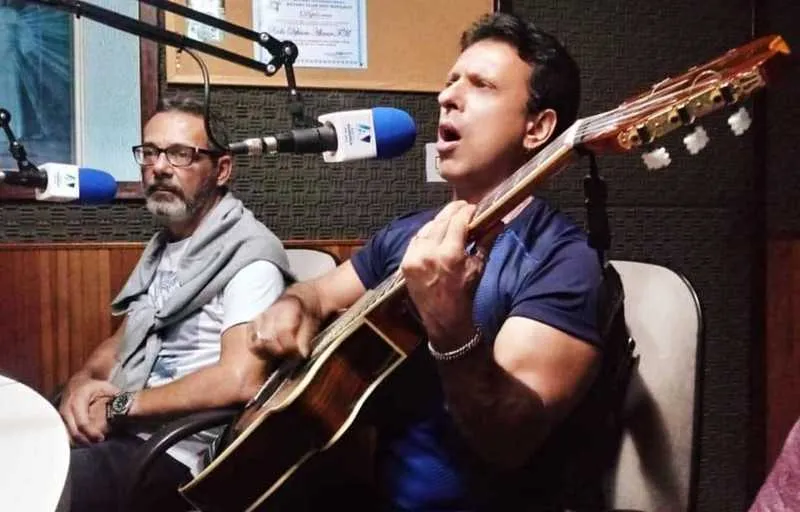 Luiz Moraes decidiu retomar o sonho de se tornar cantor graças ao incentivo da esposa