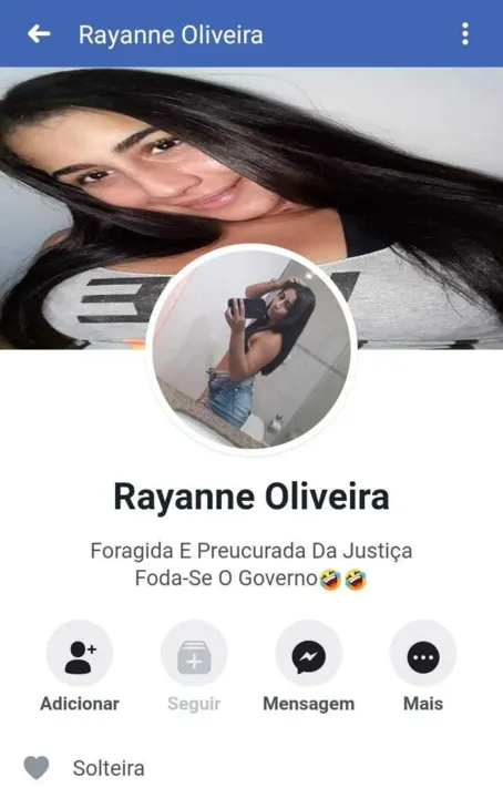 Contra  ela existem dois mandados de prisão em aberto 