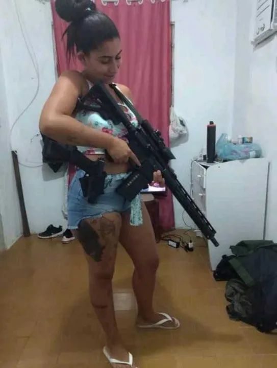 Hello Kitty desafia a polícia nas redes sociais
