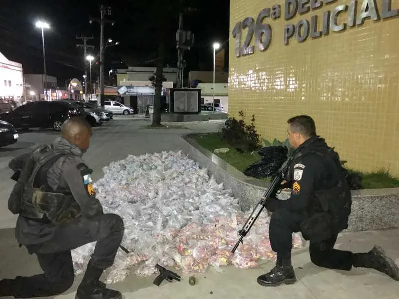 Com os suspeitos foi encontrada grande quantidade de drogas