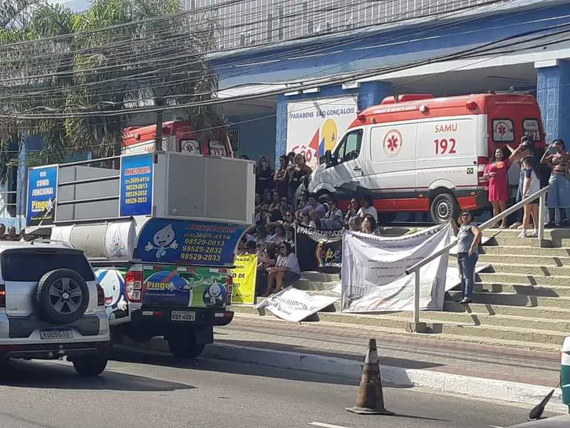 Trânsito está complicado no local