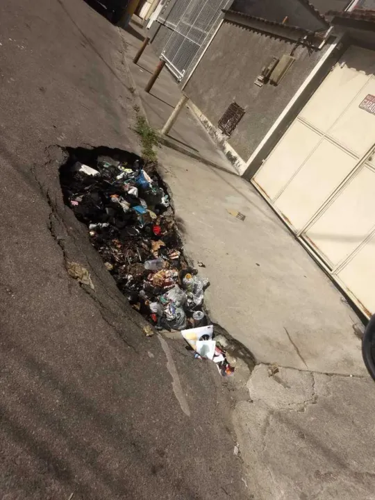 O buraco continua aumentando e nada foi feito