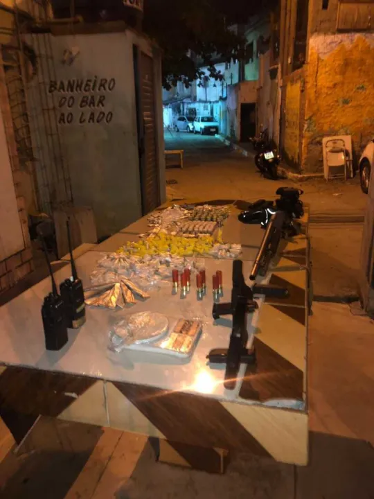 Ação aconteceu na madrugada desta quinta-feira (25)