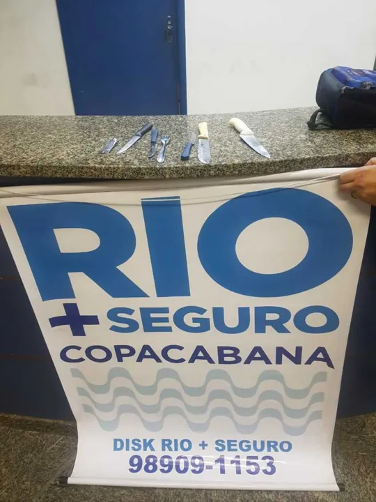 As apreensões foram registradas na 12ª DP e na 13ª DP.