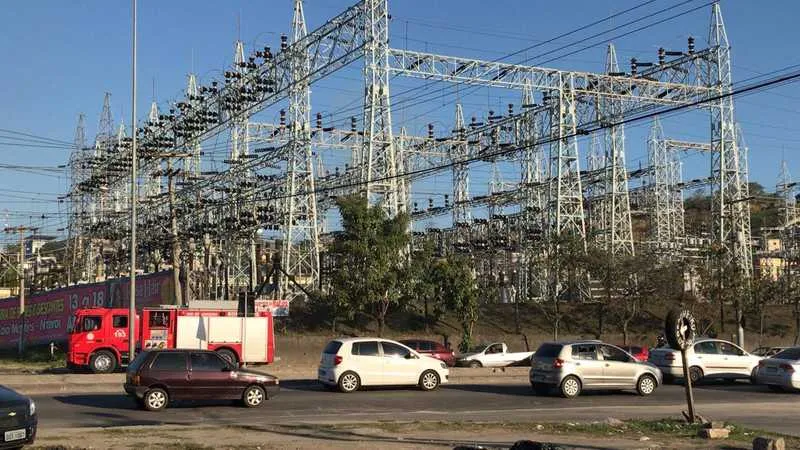 Corpo de Bombeiros está no local 