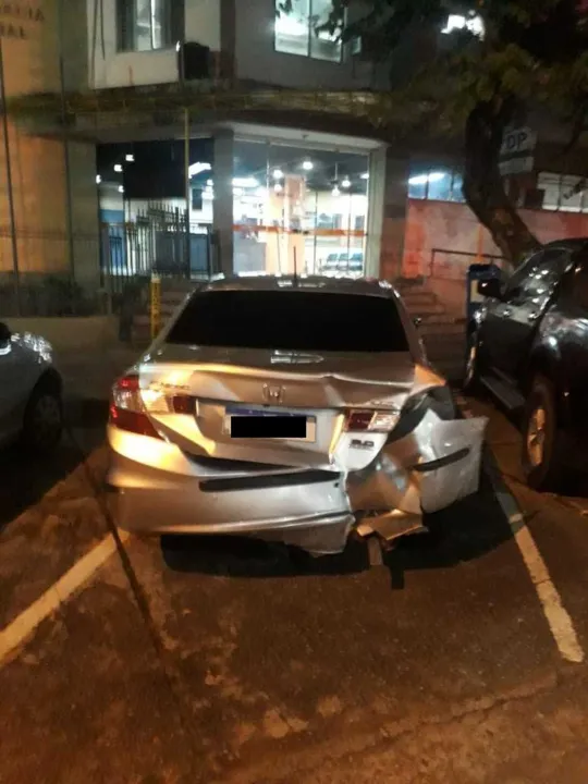 Imagem ilustrativa da imagem Homem é atingido por bala perdida durante perseguição e tiroteio em Icaraí