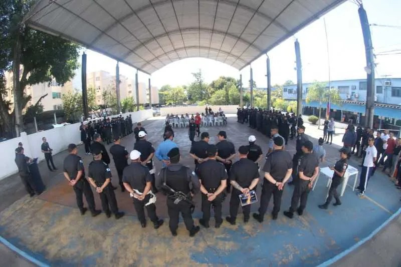 De acordo com os dados do ISP, o município de São Gonçalo registrou uma queda do número de roubos de rua, de veículo, de carga, de transeuntes, de aparelho celular, de coletivos e de residências