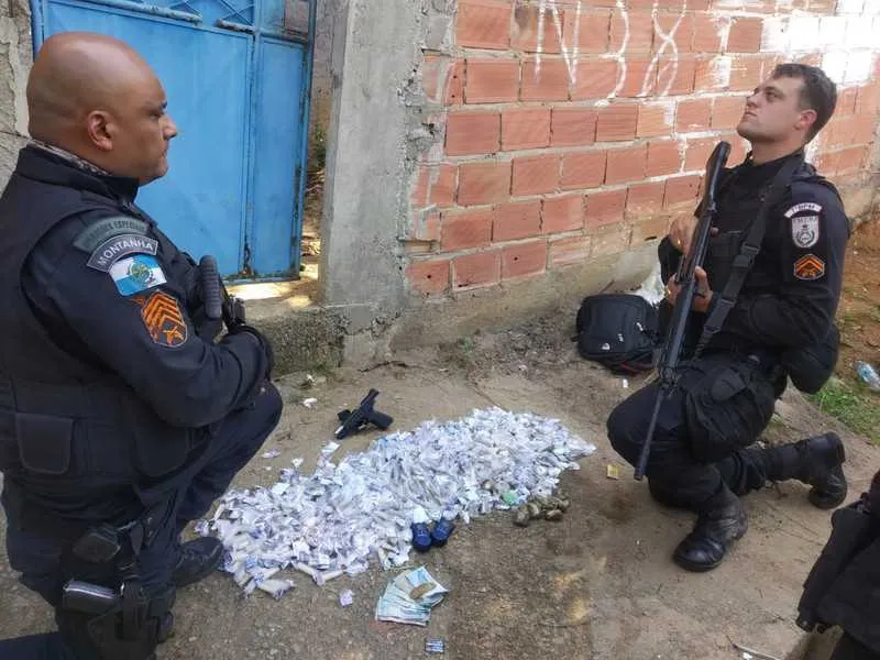 Na mesma ação um adolescente foi apreendido