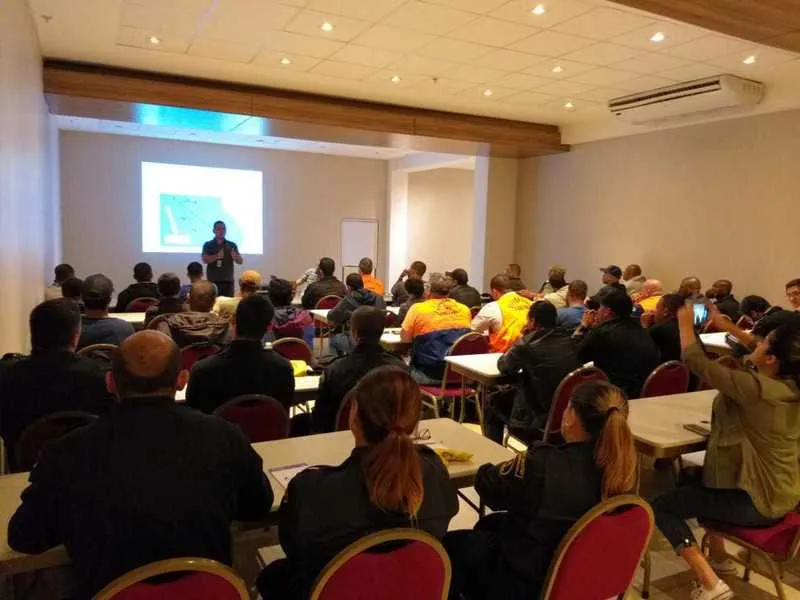 O evento acontece hoje e amanhã (24)
