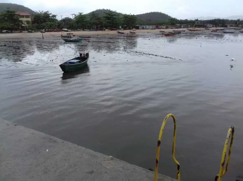 Menino teria entrado no mar com amigos na tarde de sexta (27)