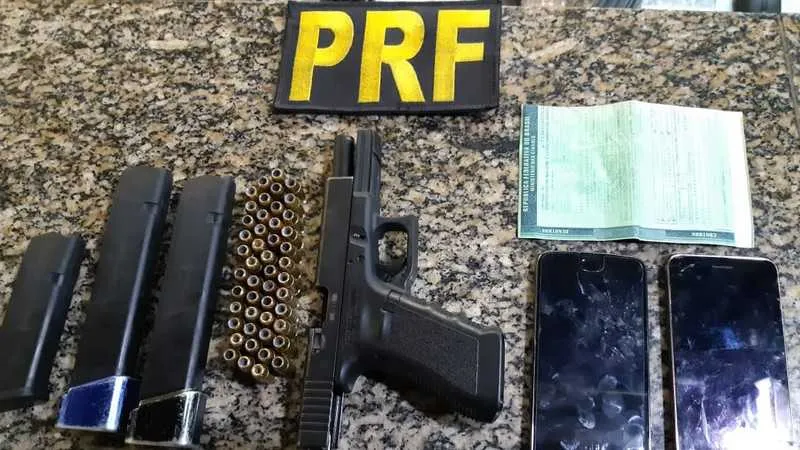 A recuperação do veículo se deu horas depois do crime, ocorrido em Maricá