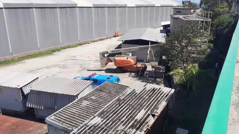O corpo da vítima foi levado para o Instituto Médico Legal (IML) do Barreto, em Niterói. 