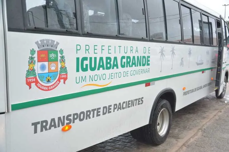 Executivo adquiriu dois micro-ônibus