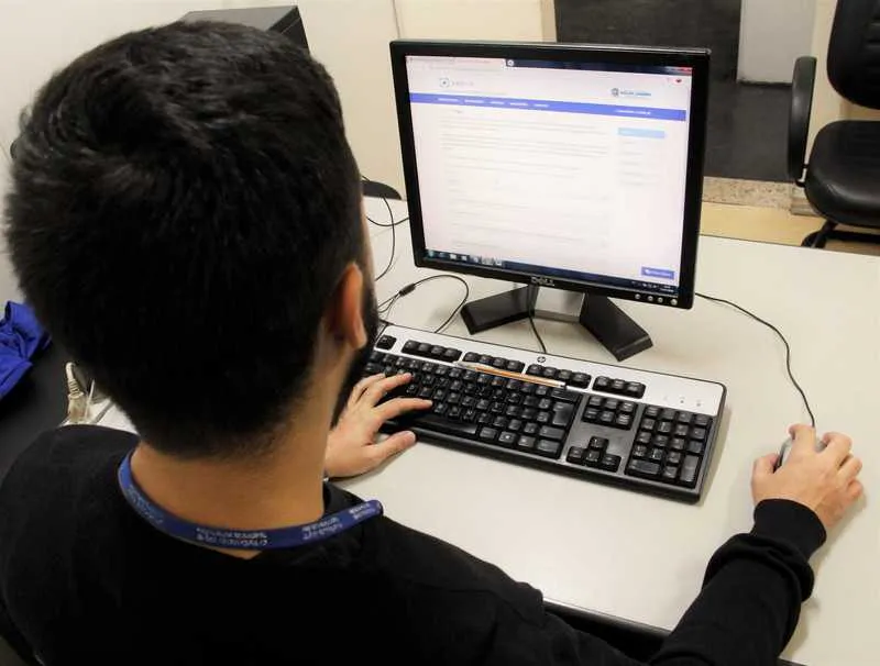 Os contribuintes precisam se cadastrar no site do Jucerja para obter a licença