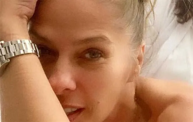 Adriane Galisteu fez clique sensual