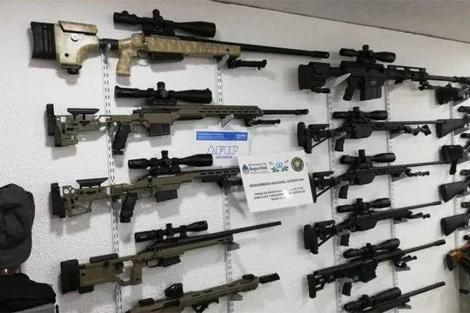Dezessete pessoas foram presos na ação