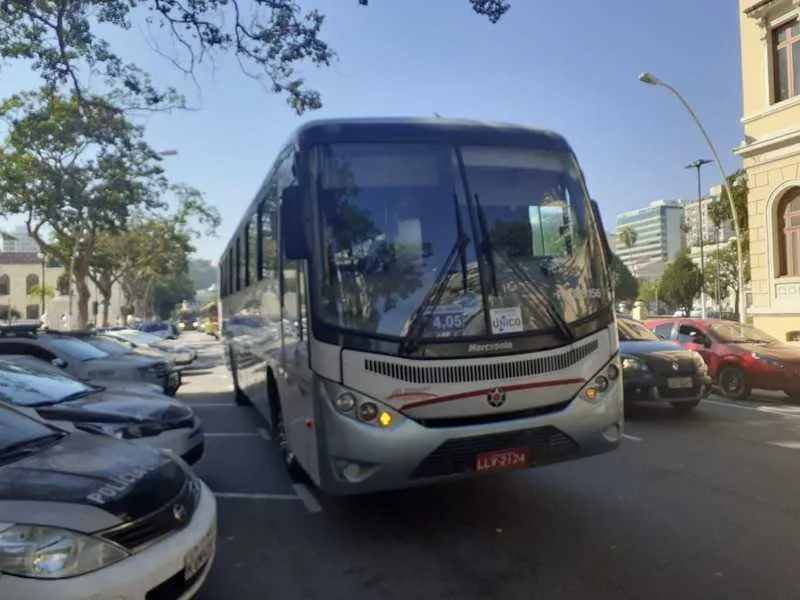 Assaltante levou todo dinheiro do caixa do coletivo