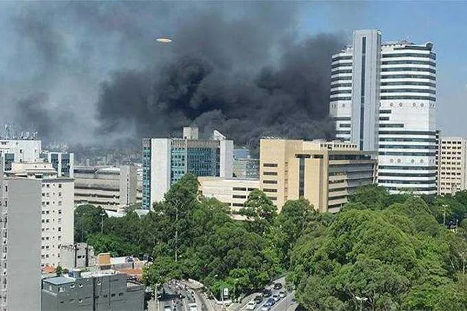 Por causa da fumaça, alguns pacientes tiveram que ser transferidos de ala