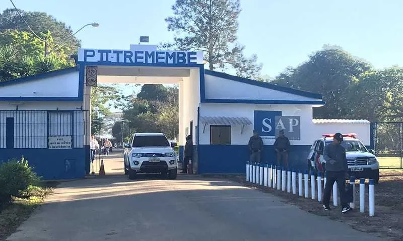 Alexandre deixou a penitenciária na manhã desta quinta-feira