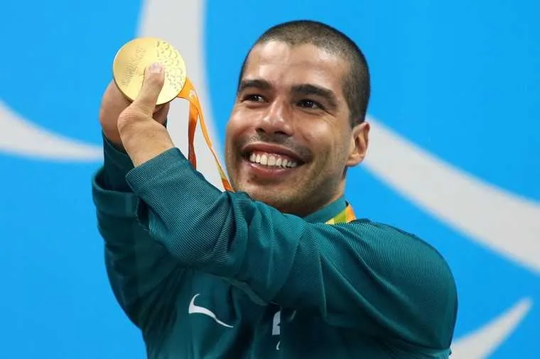 Nadador vai disputar mais 4 ouros na competição