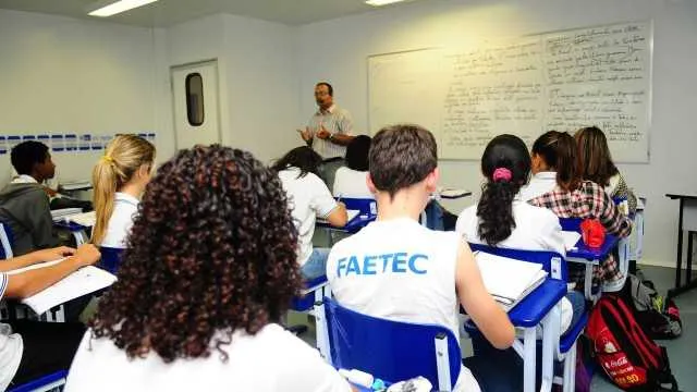 Faetec prorroga prazo de inscrição de cursos profissionalizantes