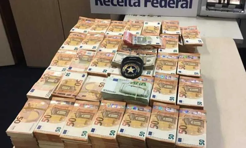 Imagem ilustrativa da imagem Receita apreende 850 mil euros em aeroporto do Rio neste sábado
