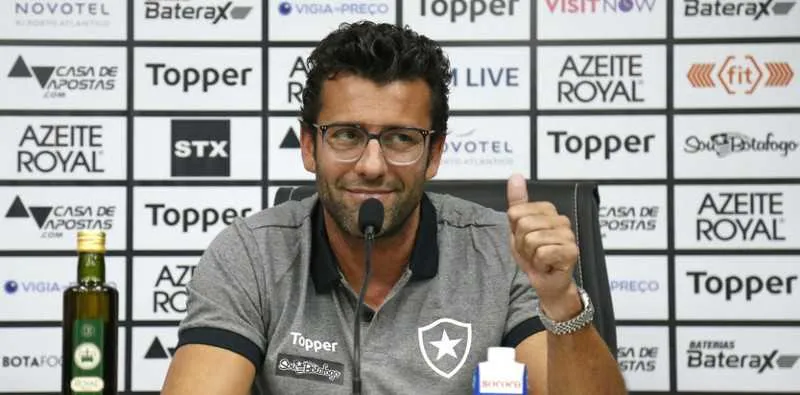 Clube enfrenta o Vasco nesta quarta pelo Brasileirão