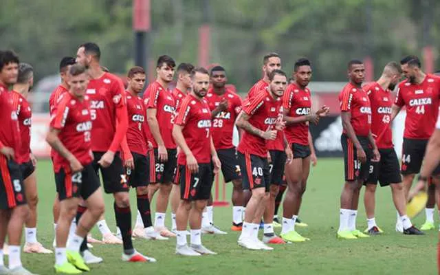 Clube pretende ir à CBF e solicitar limite de convocados por clube