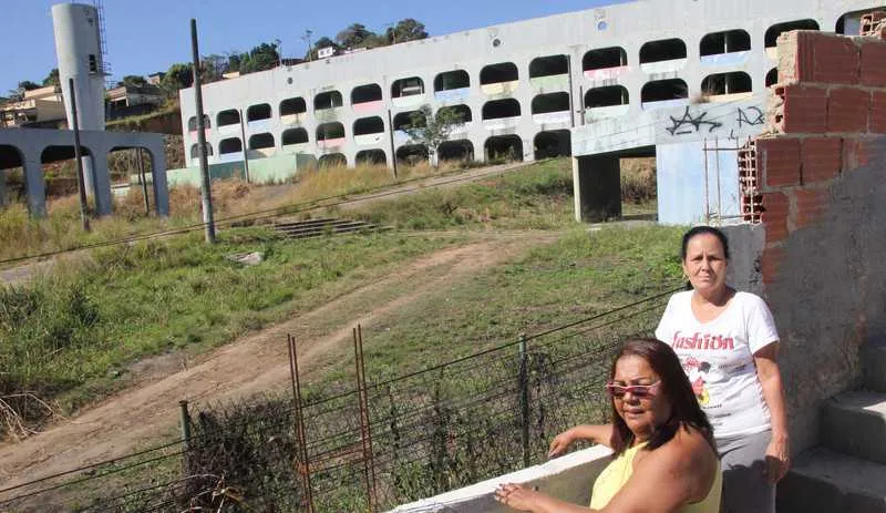Moradores do Porto do Rosa sonham com retorno da unidade escolar
