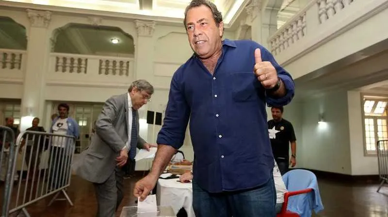 O ex-presidente do clube pagou os três meses em débito 