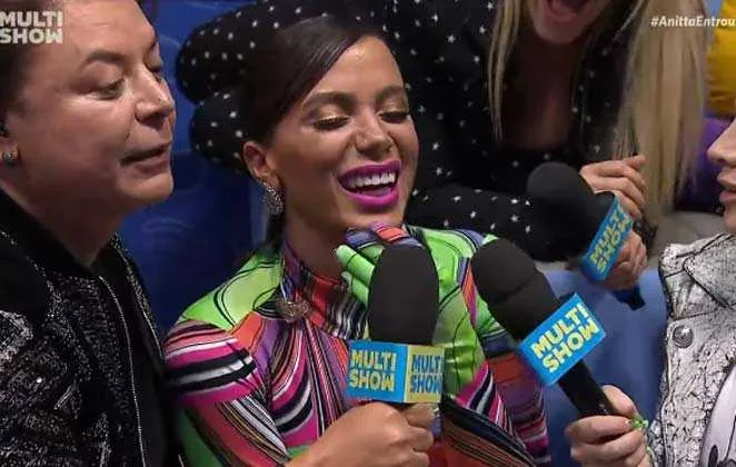 Anitta respondeu a pergunta do apresentador David Brazil