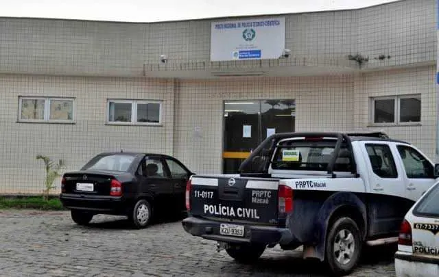 Corpo da vítima foi levado para o Instituto Médico Legal (IML) de Macaé