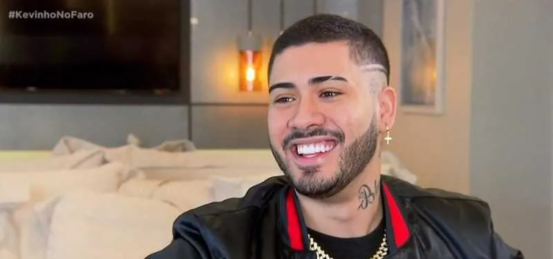 Kevinho conta quais famosas ele daria uma chance 