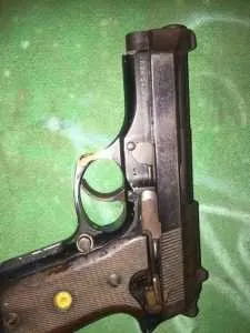 Policial apreendeu pistola calibre 380 que estava com o suspeito