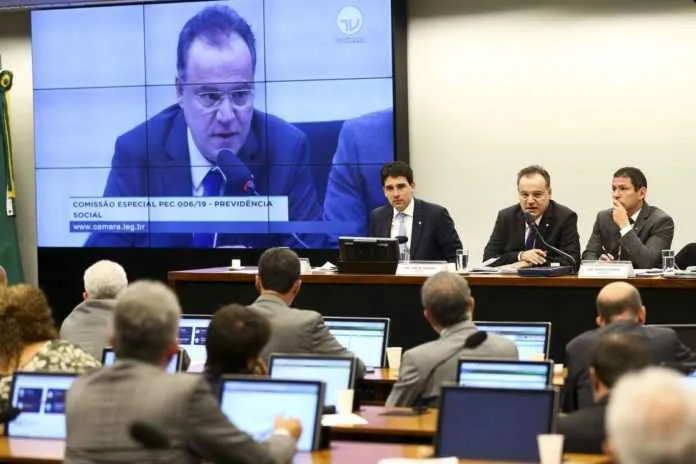 Imagem ilustrativa da imagem Governo avança na discussão sobre Reforma da Previdência