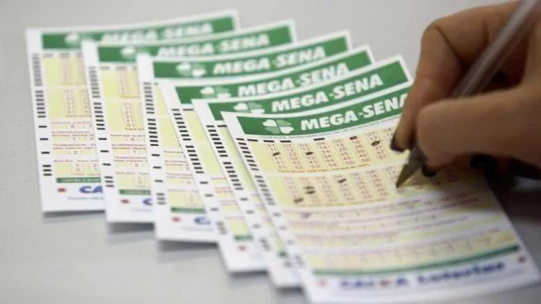 As dezenas sorteadas neste sábado foram: 14 - 24 - 32 - 38 - 46 - 53