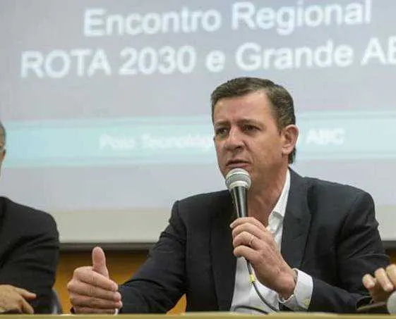 O tucano preferiu doar o dinheiro 