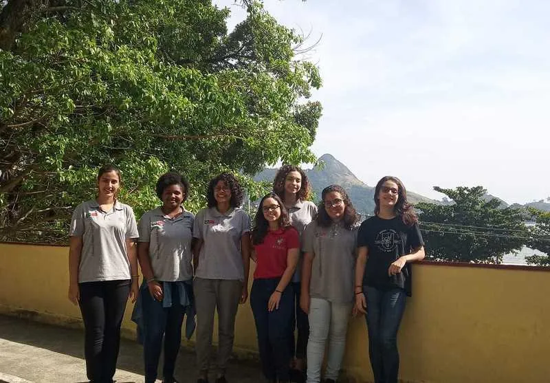 Meninas podem representar o país em competição mundial