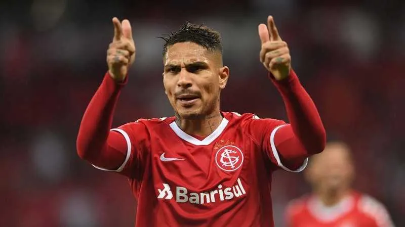 O peruano jogou 43 jogos pelo rubro-negro