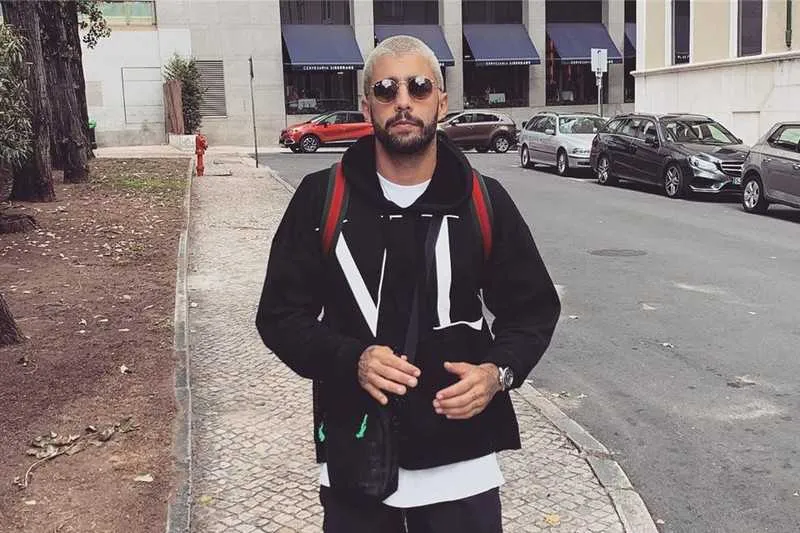 Surfista esteve presente no casamento do cantor Mumuzinho