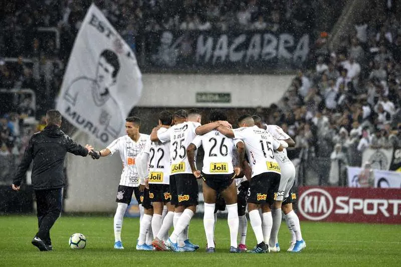 Corinthians sofre perdas para o jogo de sábado. 