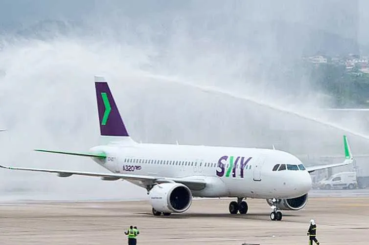 A chilena Sky Airline, segunda a ser autorizada a voar no país, faz desde novembro de 2018 voos ligando o Brasil ao Chile