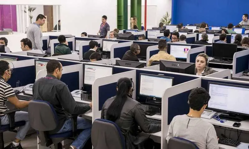 Entre as oportunidades de emprego estão para atendente de Telemarketing Ativo e Receptivo